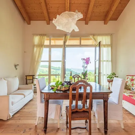 Casa Delle Pigne, Langhe Hills Feriehus Sinio