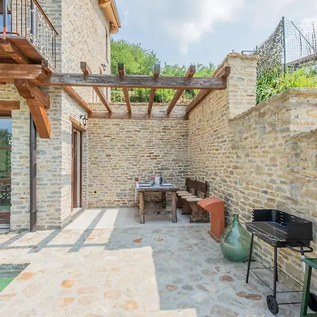 Casa Delle Pigne, Langhe Hills Feriehus